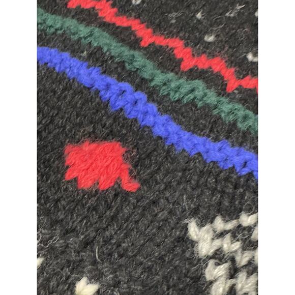 Vintage 80's GAP Men's Wool XL Black Red Green Gray Ivory Fair Isle Sweater - Picture 10 of 14